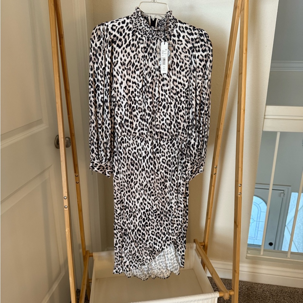 Alice + Olivia Black and White Animal Print Long Sleeve Dress